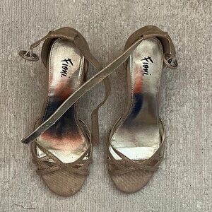 Fioni Gold Metallic Strappy Block Heel Ankle Strap Sandals Size 8.5